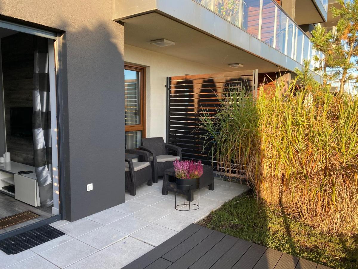 Apartament Winnica Thorn Exterior foto